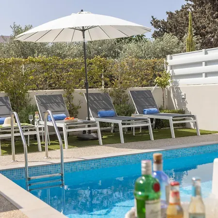 Milan's Mythical * Паралимни