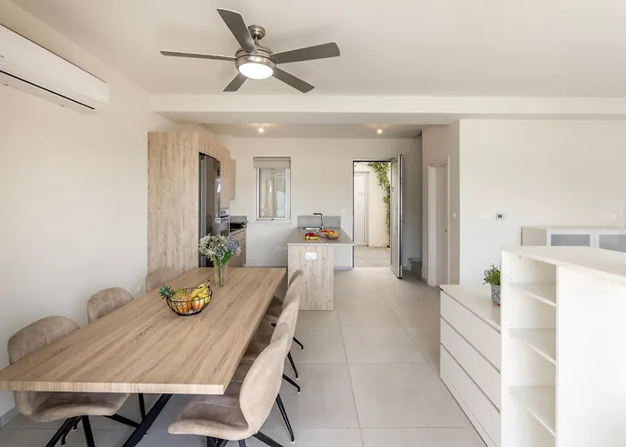 Milan's Mythical Casa de Férias