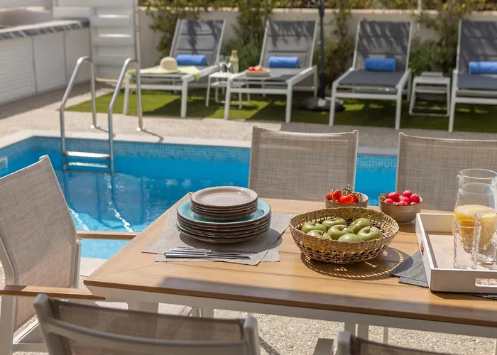 Milan's Mythical Casa de Férias *