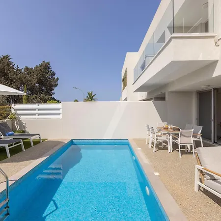 Milan's Mythical Vakantiehuis *