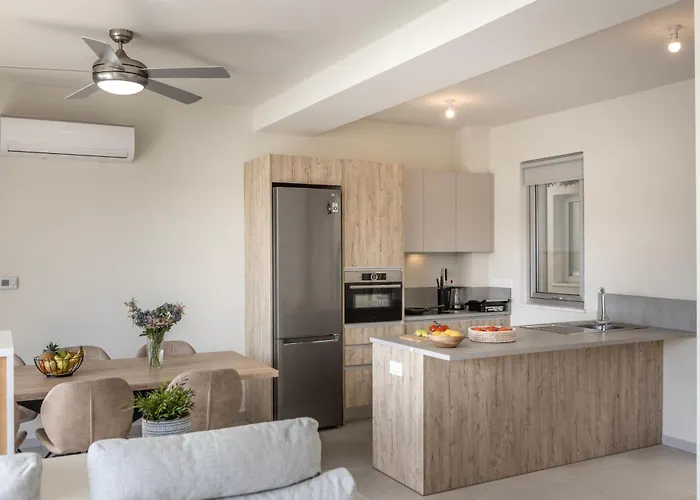 펜션 Milan's Mythical 파라림니