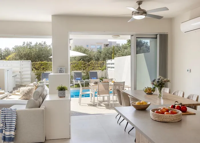 펜션 Milan's Mythical 파라림니